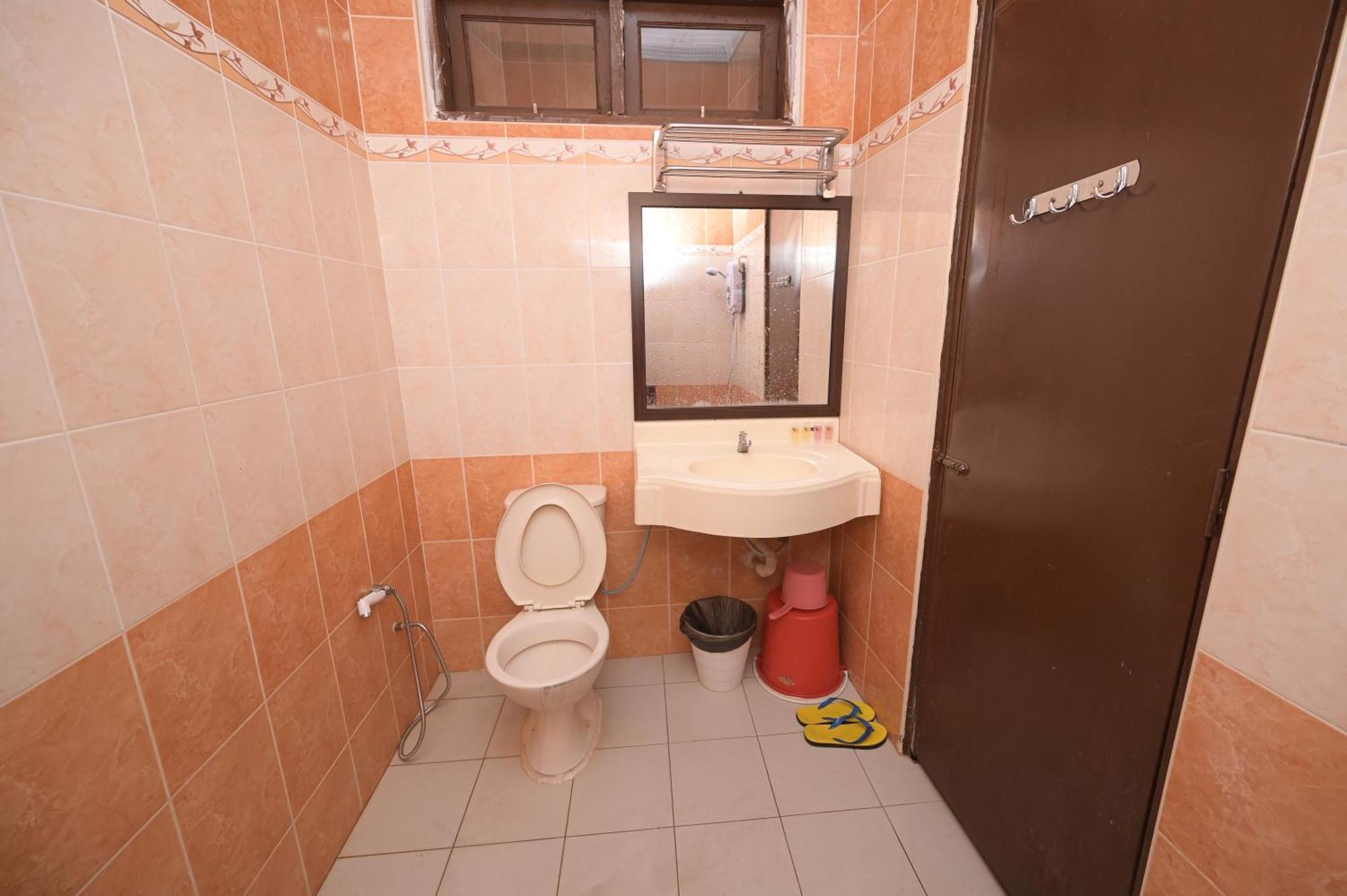 Kesedar Hotel Travel & Tours Sdn Bhd Gua Musang Exterior foto